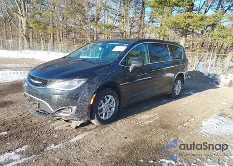 2020 Chrysler Pacifica Touring z USA, uszkodzony, nr VIN 2C4RC1FG1LR159001